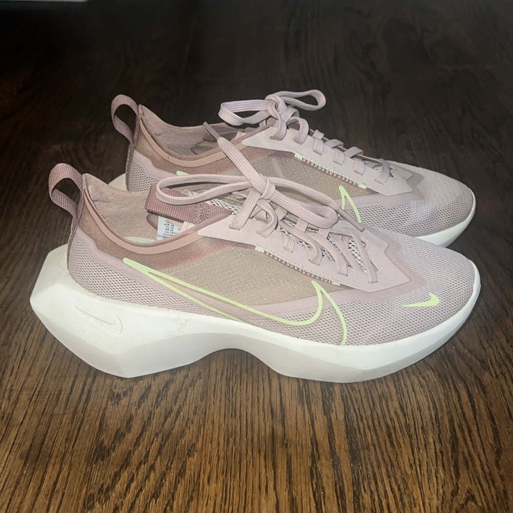 NIKE Vista Lite “Fossil Stone/Desert Dust/Volt” Size 7US - Picture 4 of 7